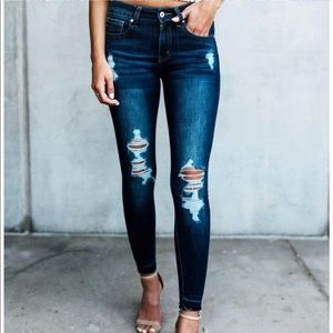 Vici Distressed Skinny Jeans NWOT